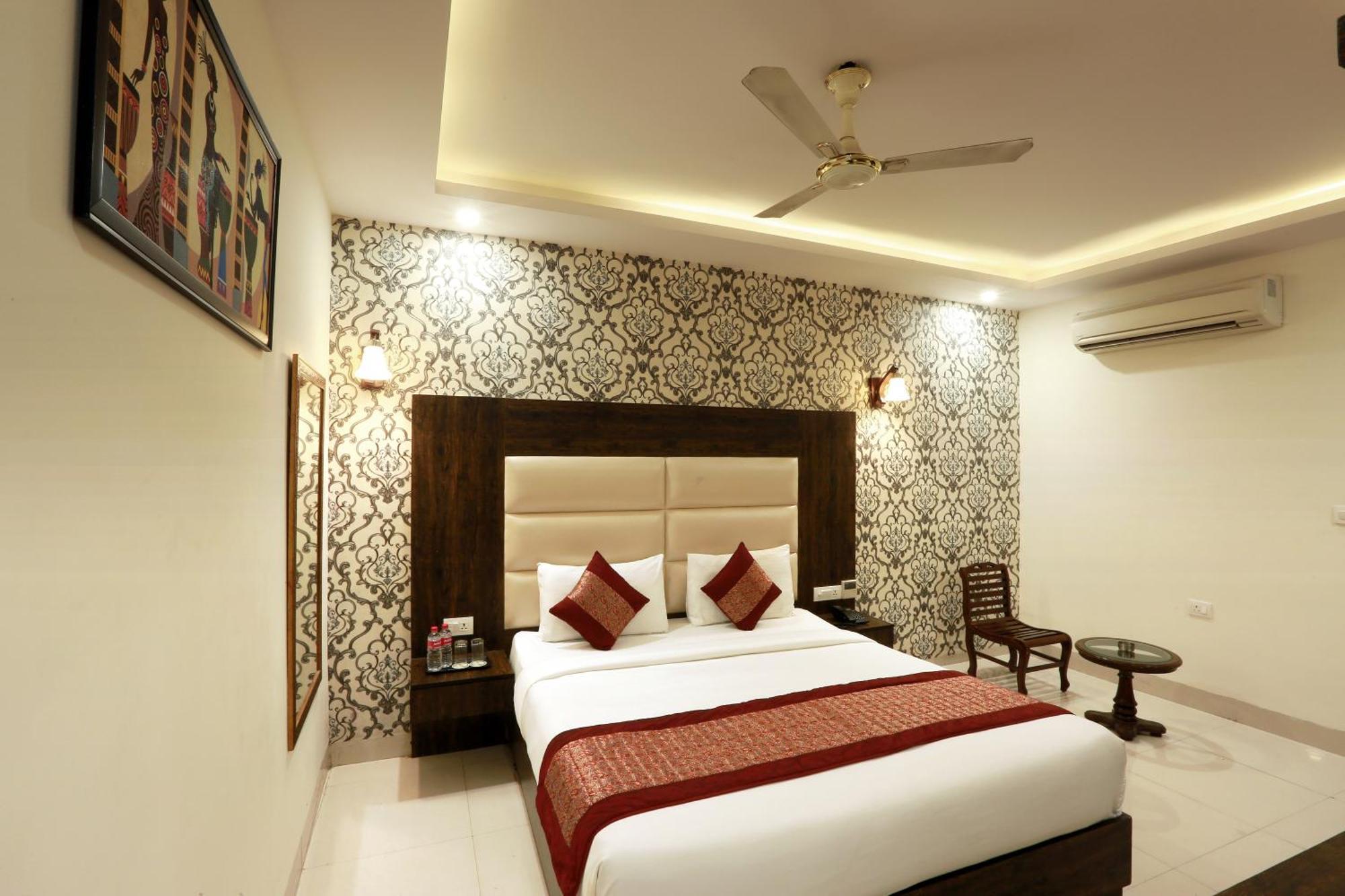 Airport Delhi Aerocity Inn Plaza Нью-Дели Экстерьер фото